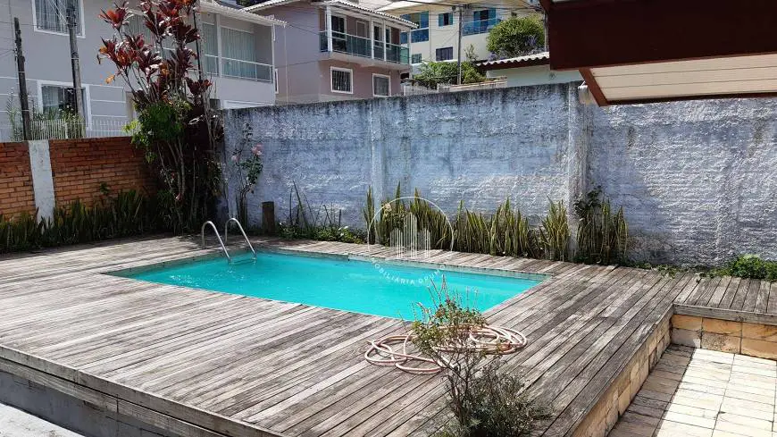 Foto 3 de Casa com 4 Quartos à venda, 169m² em Pantanal, Florianópolis