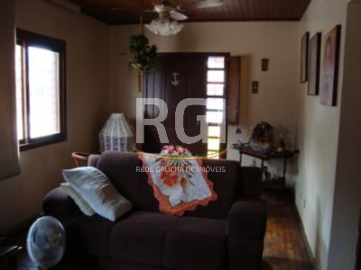 Foto 2 de Casa com 5 Quartos à venda, 237m² em Sarandi, Porto Alegre