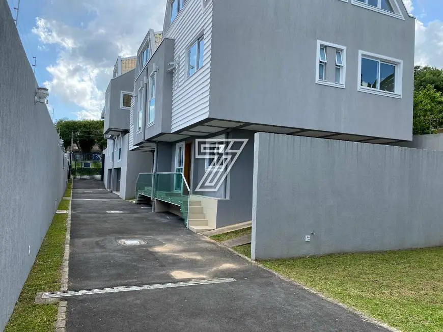 Foto 2 de Casa de Condomínio com 3 Quartos à venda, 145m² em Ahú, Curitiba