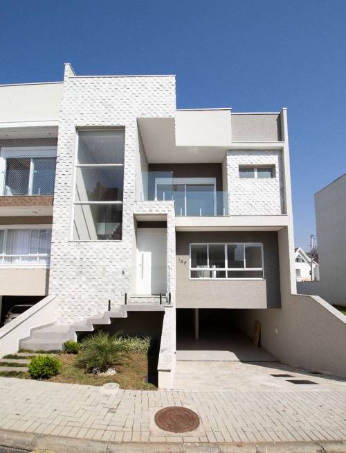 Foto 1 de Casa de Condomínio com 3 Quartos à venda, 285m² em Uberaba, Curitiba
