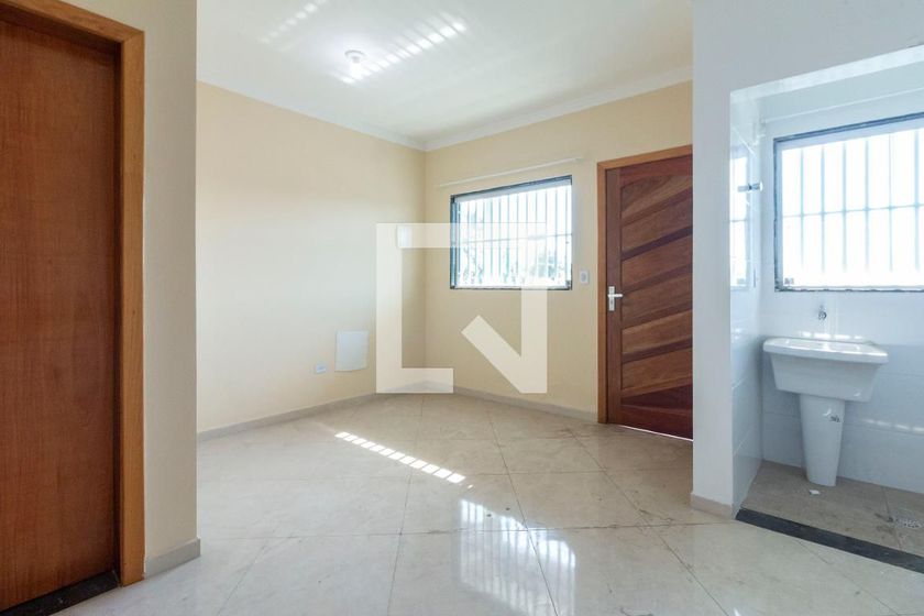 Foto 1 de Apartamento com 1 Quarto para alugar, 40m² em Itaquera, São Paulo