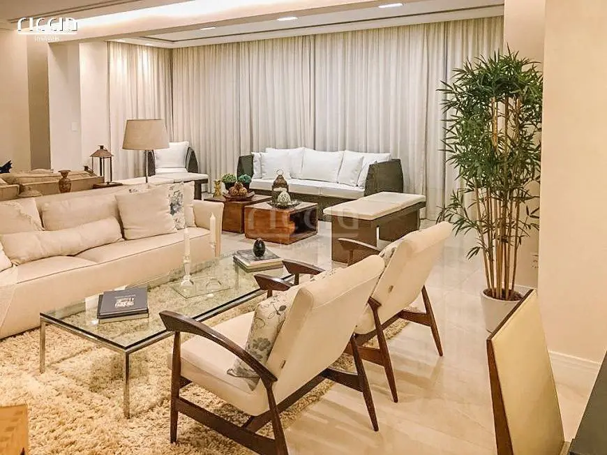 Foto 1 de Apartamento com 3 Quartos à venda, 208m² em Pedregulho, Guaratinguetá