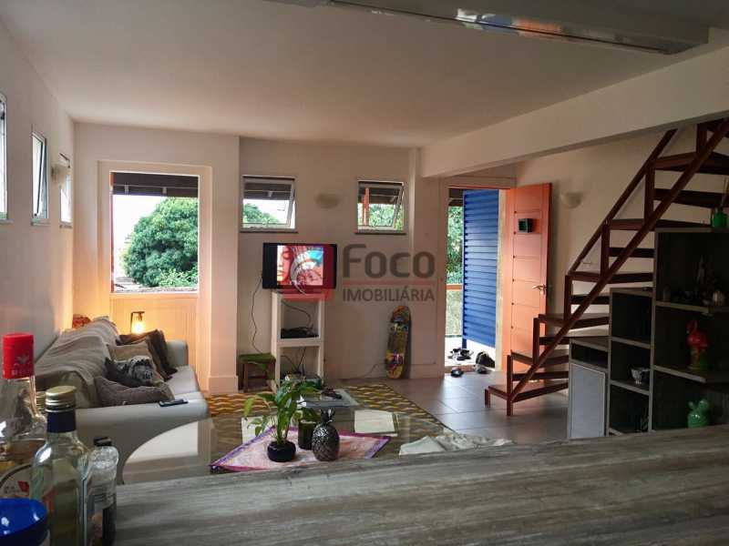 Foto 5 de Apartamento com 3 Quartos à venda, 74m² em Santa Teresa, Rio de Janeiro