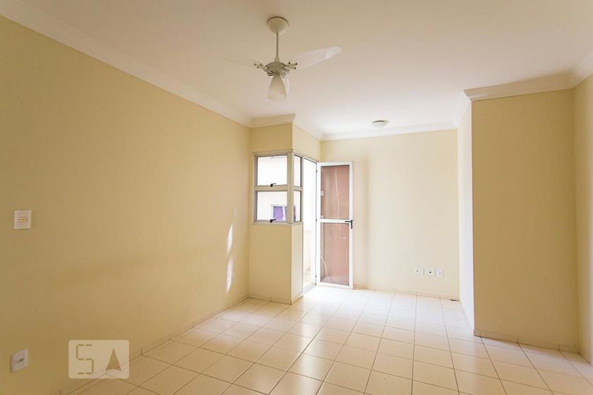 Foto 1 de Apartamento com 3 Quartos para alugar, 64m² em Tubalina, Uberlândia
