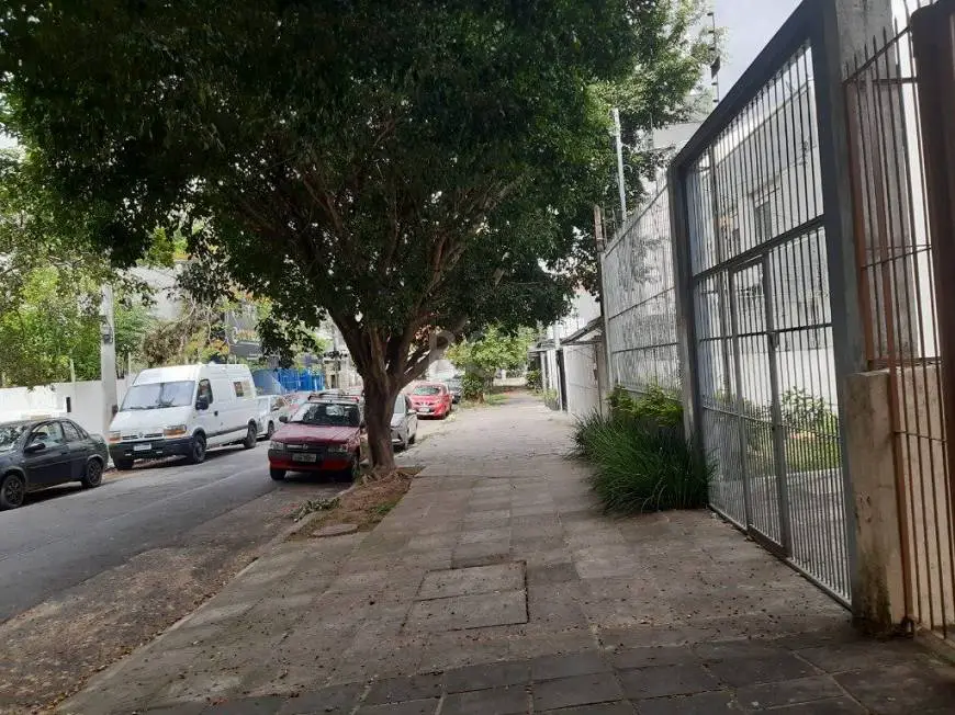 Foto 3 de Casa com 3 Quartos à venda, 208m² em Passo da Areia, Porto Alegre