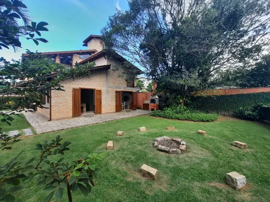 Foto 1 de Casa com 3 Quartos à venda, 230m² em Rio Tavares, Florianópolis