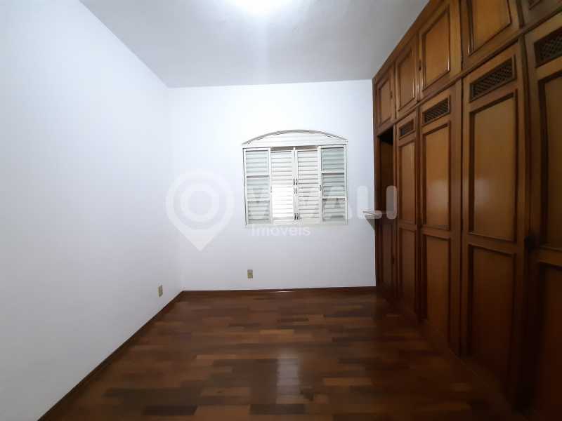 Foto 3 de Casa com 3 Quartos para alugar, 330m² em Vila Bela Vista, Itatiba