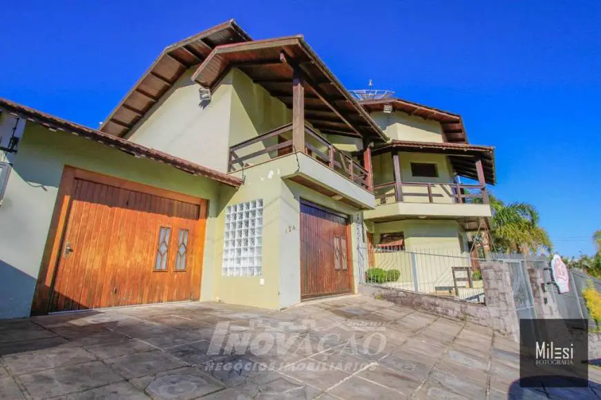 Foto 1 de Casa com 4 Quartos para alugar, 496m² em Colina Sorriso, Caxias do Sul