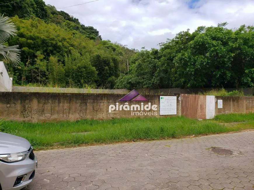 Foto 1 de Lote/Terreno à venda, 715m² em Sumaré, Caraguatatuba
