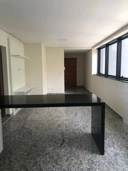 Foto 4 de Apartamento com 2 Quartos para alugar, 55m² em Lourdes, Belo Horizonte