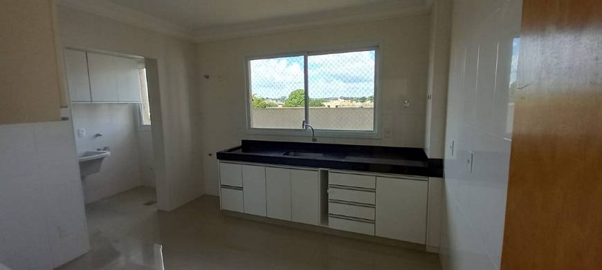Foto 3 de Apartamento com 3 Quartos para alugar, 153m² em Abadia, Uberaba