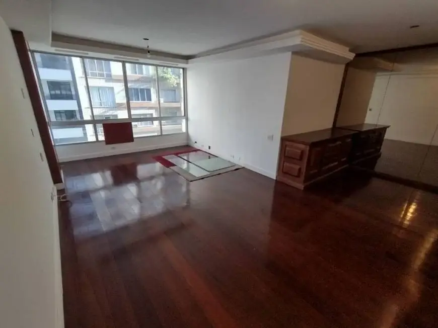 Foto 1 de Apartamento com 3 Quartos para alugar, 170m² em Ingá, Niterói