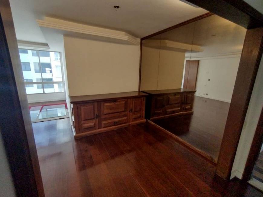 Foto 4 de Apartamento com 3 Quartos para alugar, 170m² em Ingá, Niterói