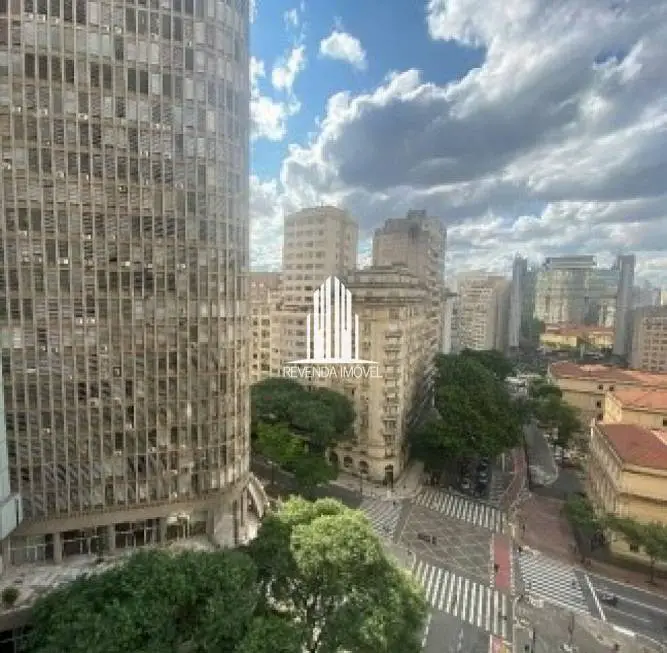 Foto 2 de Apartamento com 3 Quartos para venda ou aluguel, 194m² em República, São Paulo