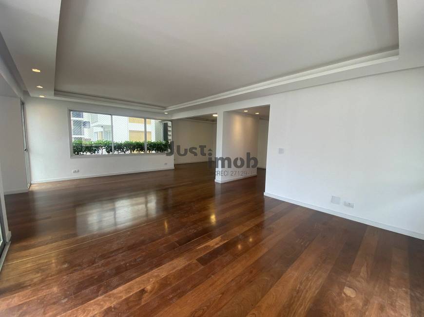 Foto 2 de Apartamento com 4 Quartos para alugar, 215m² em Indianópolis, São Paulo