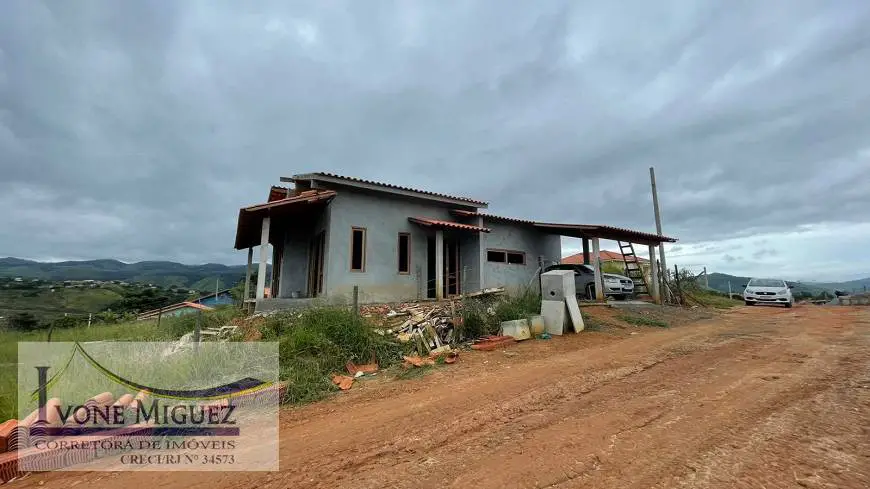 Foto 2 de Casa com 3 Quartos à venda, 110m² em Mantiquira, Paty do Alferes