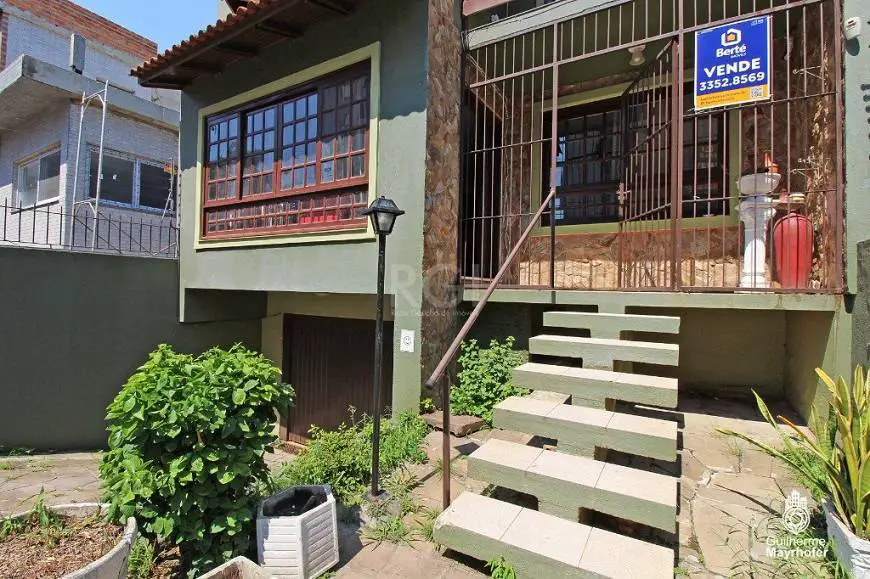 Foto 1 de Casa com 4 Quartos à venda, 202m² em Petrópolis, Porto Alegre