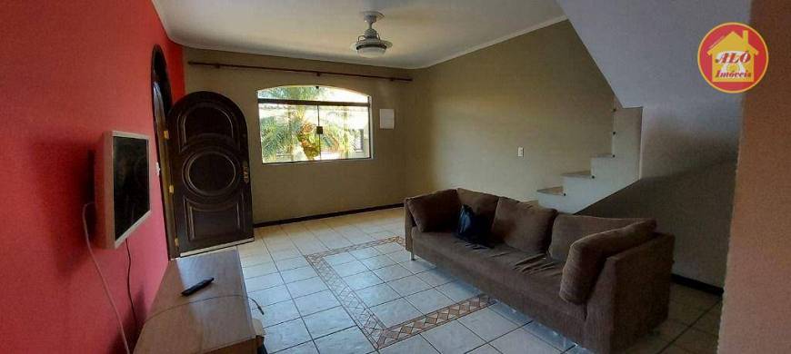 Foto 5 de Sobrado com 4 Quartos para alugar, 170m² em Vila Tupi, Praia Grande