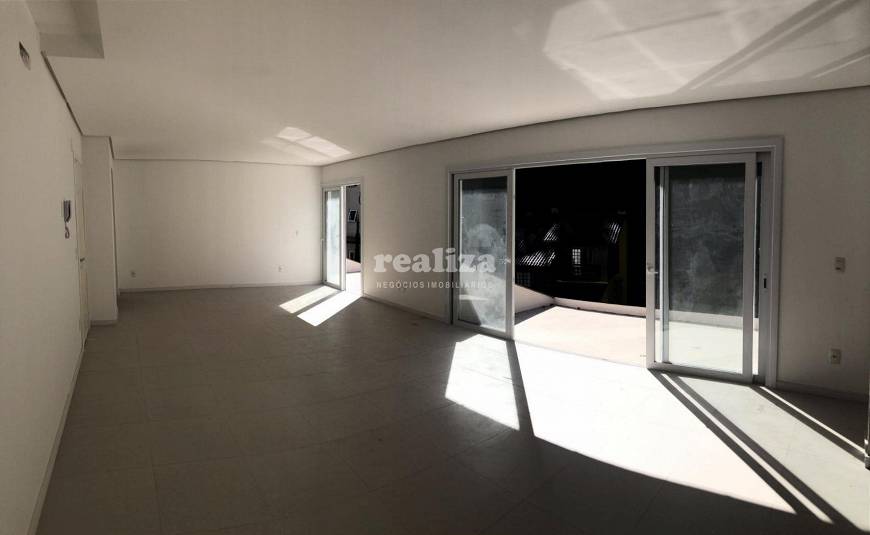 Foto 3 de Apartamento com 2 Quartos à venda, 147m² em Centro, Gramado