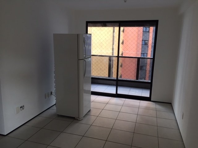 Foto 3 de Apartamento com 2 Quartos para alugar, 60m² em Meireles, Fortaleza