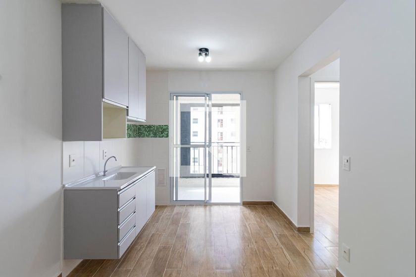 Foto 2 de Apartamento com 2 Quartos para alugar, 38m² em Vila das Mercês, São Paulo