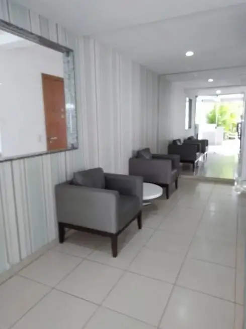 Foto 3 de Apartamento com 3 Quartos para alugar, 82m² em Aflitos, Recife