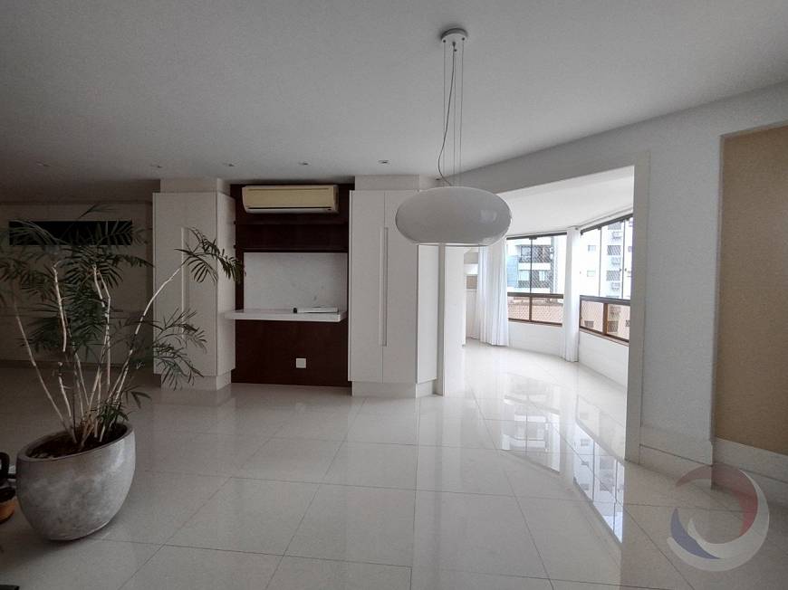Foto 1 de Apartamento com 3 Quartos à venda, 132m² em Centro, Florianópolis