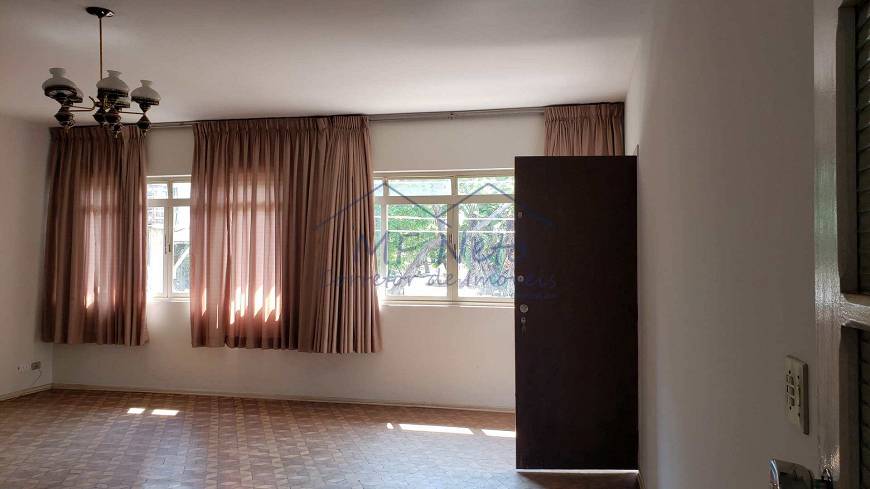 Foto 3 de Apartamento com 3 Quartos para alugar, 650m² em Centro, Pirassununga