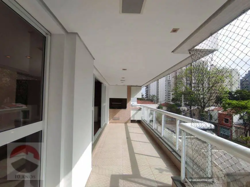 Foto 1 de Apartamento com 3 Quartos para alugar, 144m² em Pompeia, São Paulo