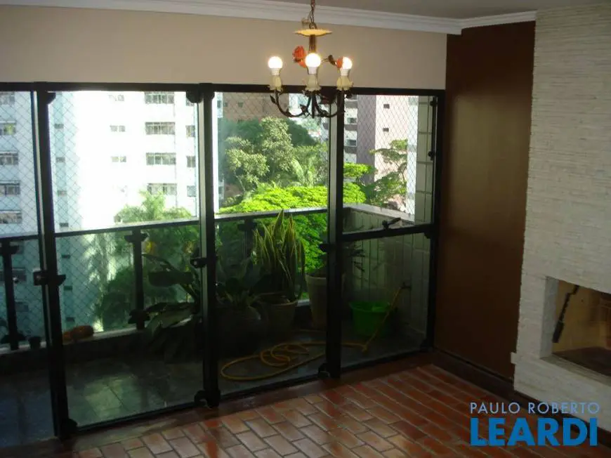 Foto 2 de Apartamento com 4 Quartos à venda, 215m² em Santana, São Paulo