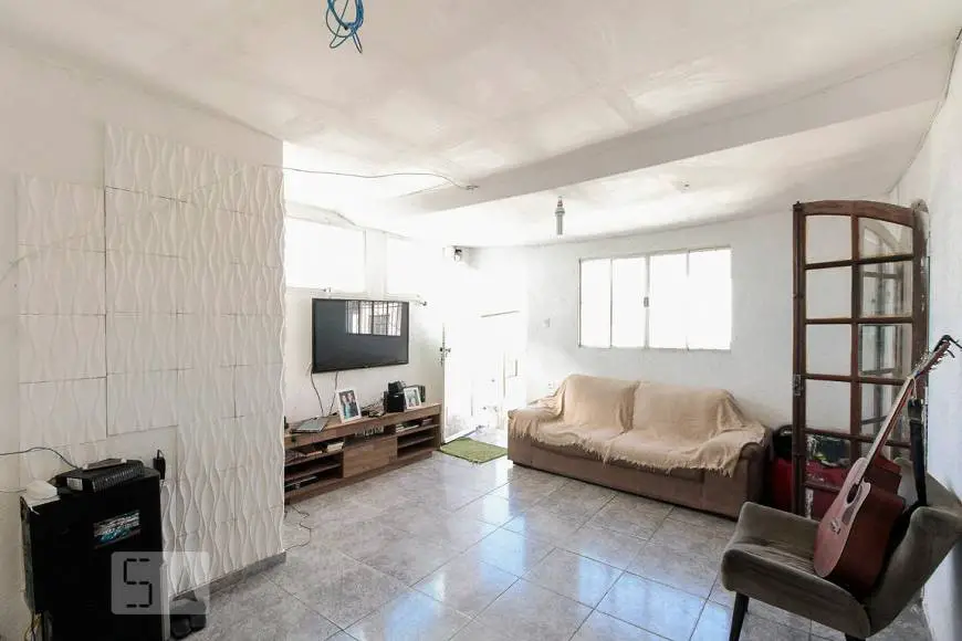 Foto 1 de Casa com 3 Quartos para alugar, 87m² em Vila Carrão, São Paulo