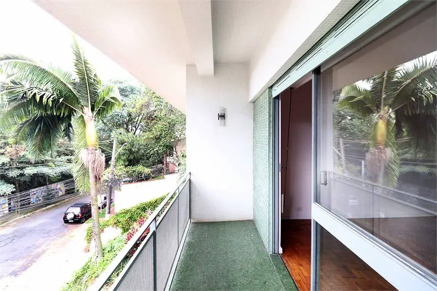 Foto 4 de Sobrado com 4 Quartos para venda ou aluguel, 478m² em Sumaré, São Paulo