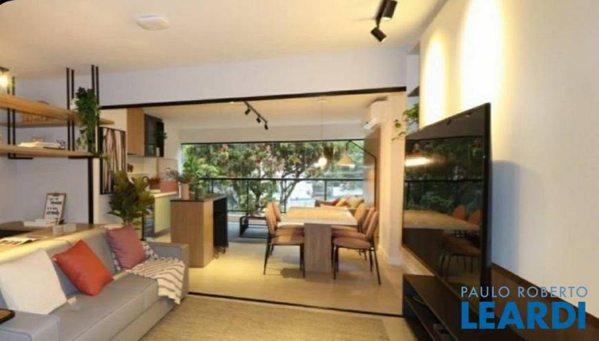 Foto 2 de Apartamento com 2 Quartos à venda, 80m² em Lapa, São Paulo