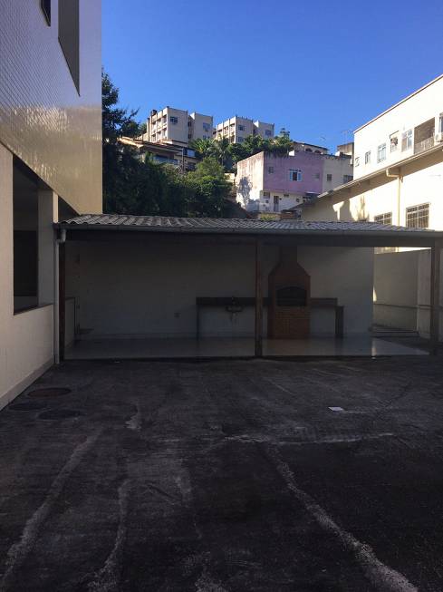 Foto 4 de Apartamento com 2 Quartos para alugar, 70m² em Pitangueiras, Rio de Janeiro