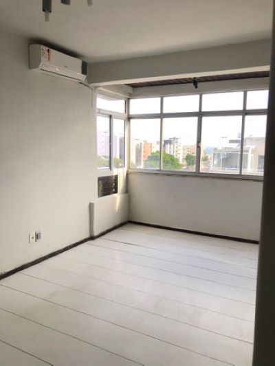 Foto 4 de Apartamento com 3 Quartos à venda, 131m² em Ondina, Salvador
