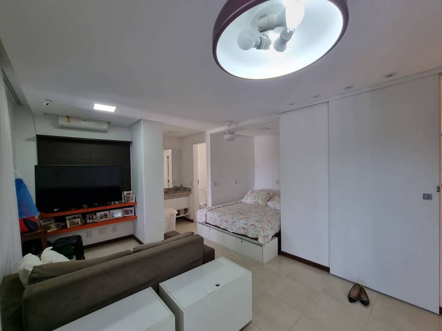 Foto 4 de Apartamento com 3 Quartos à venda, 165m² em Pituaçu, Salvador