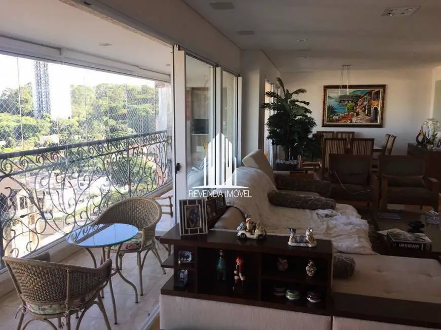Foto 1 de Apartamento com 3 Quartos à venda, 183m² em Santo Amaro, São Paulo