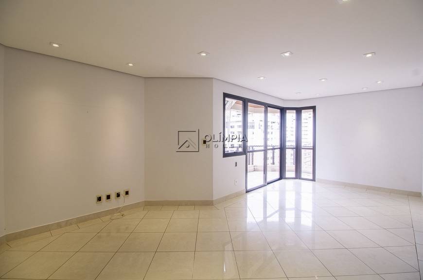 Foto 1 de Apartamento com 4 Quartos para alugar, 157m² em Moema, São Paulo