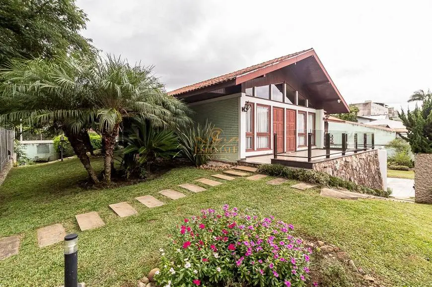 Foto 1 de Casa com 3 Quartos à venda, 450m² em Bigorrilho, Curitiba