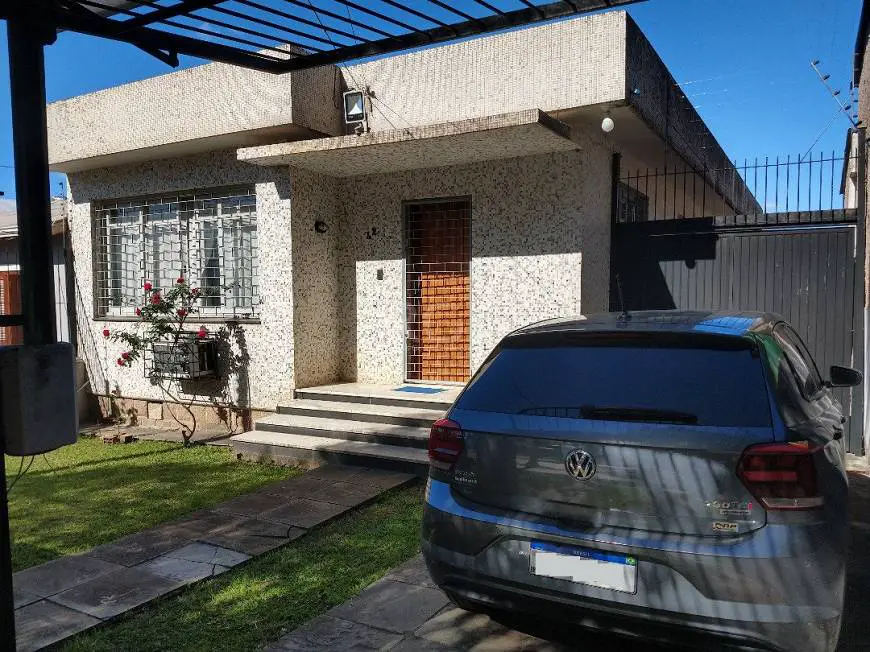 Foto 2 de Casa com 3 Quartos à venda, 84m² em Camaquã, Porto Alegre