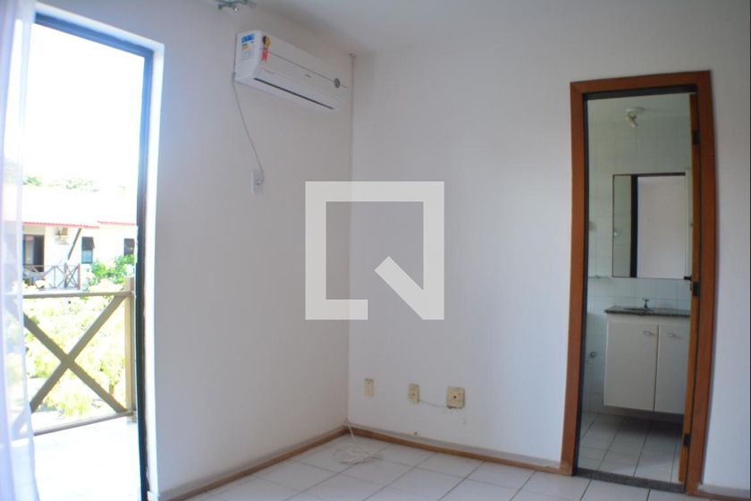 Foto 5 de Casa com 4 Quartos para alugar, 100m² em Itapuã, Salvador