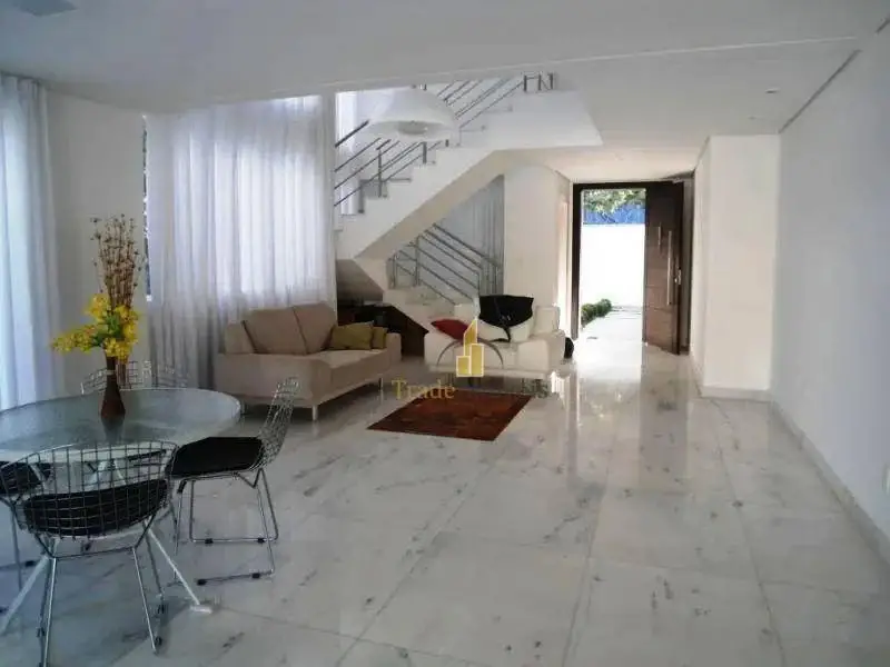 Foto 1 de Casa com 4 Quartos à venda, 405m² em Santa Lúcia, Belo Horizonte