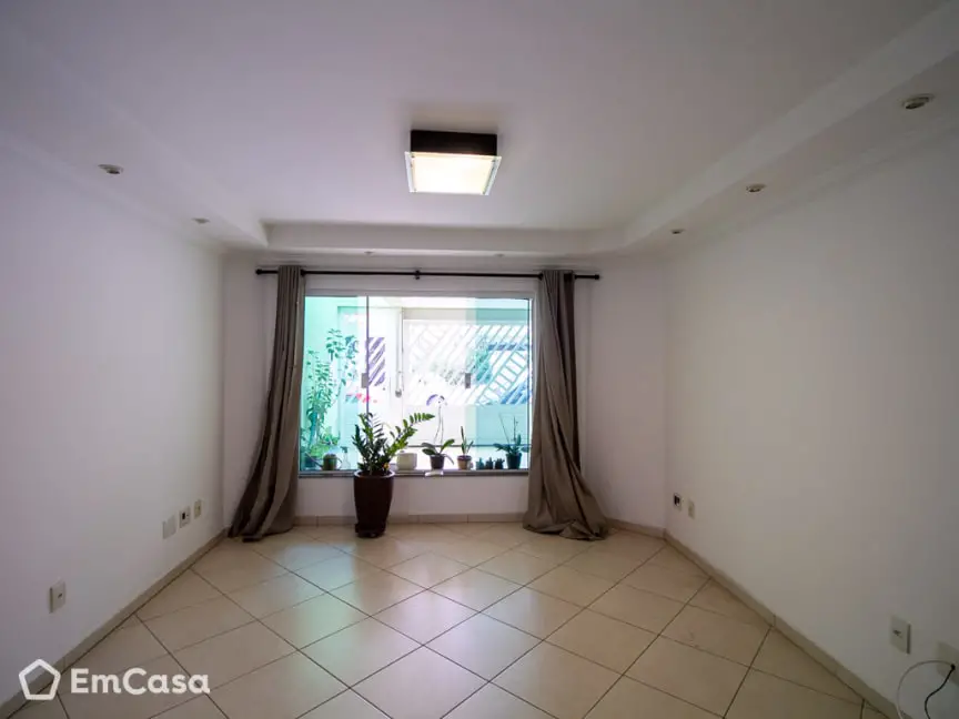 Foto 2 de Casa com 4 Quartos à venda, 199m² em Santa Maria, São Caetano do Sul