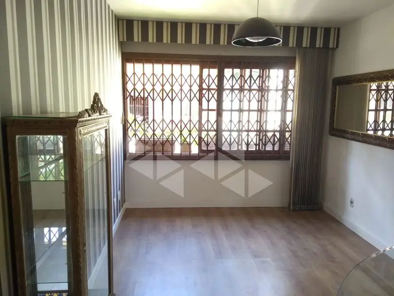Foto 3 de Casa de Condomínio com 3 Quartos para alugar, 118m² em Medianeira, Porto Alegre