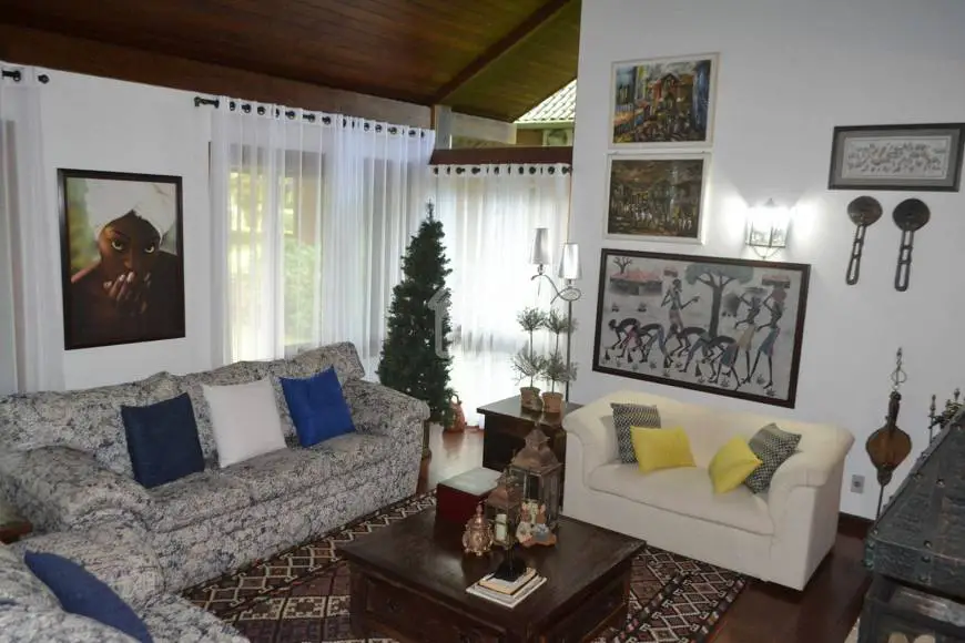 Foto 2 de Casa de Condomínio com 4 Quartos à venda, 280m² em Laje de Pedra, Canela