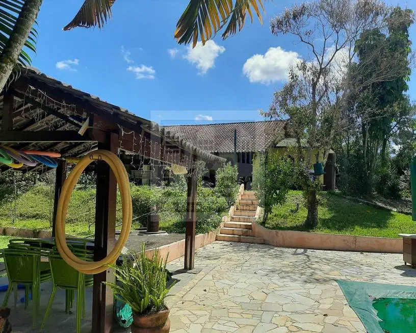 Foto 1 de Chácara com 3 Quartos à venda, 400m² em Guadalupe, Caçapava