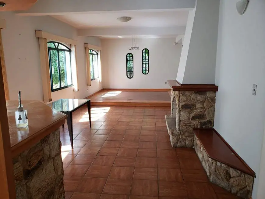 Foto 1 de Sobrado com 5 Quartos para alugar, 350m² em Jardim Apolo II, São José dos Campos