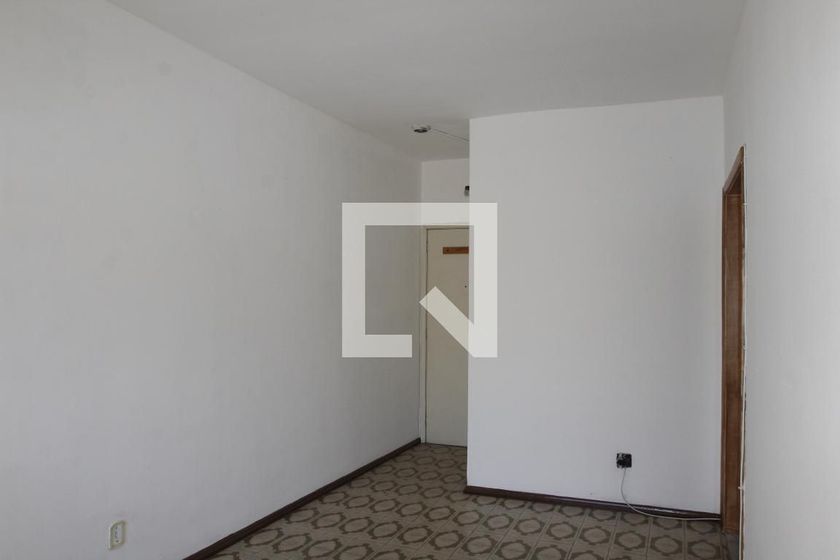 Foto 3 de Apartamento com 1 Quarto para alugar, 60m² em Taquara, Rio de Janeiro