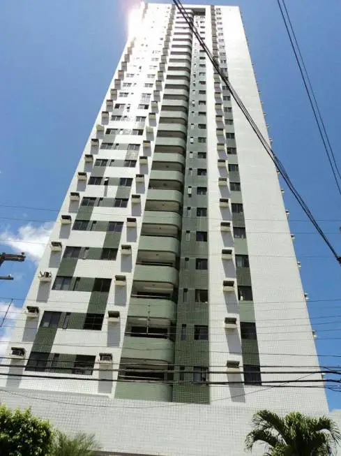 Foto 1 de Apartamento com 2 Quartos para alugar, 79m² em Aflitos, Recife
