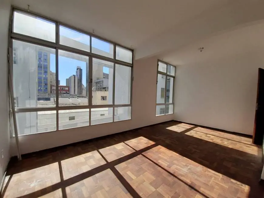 Foto 3 de Apartamento com 2 Quartos para alugar, 101m² em Centro, Curitiba
